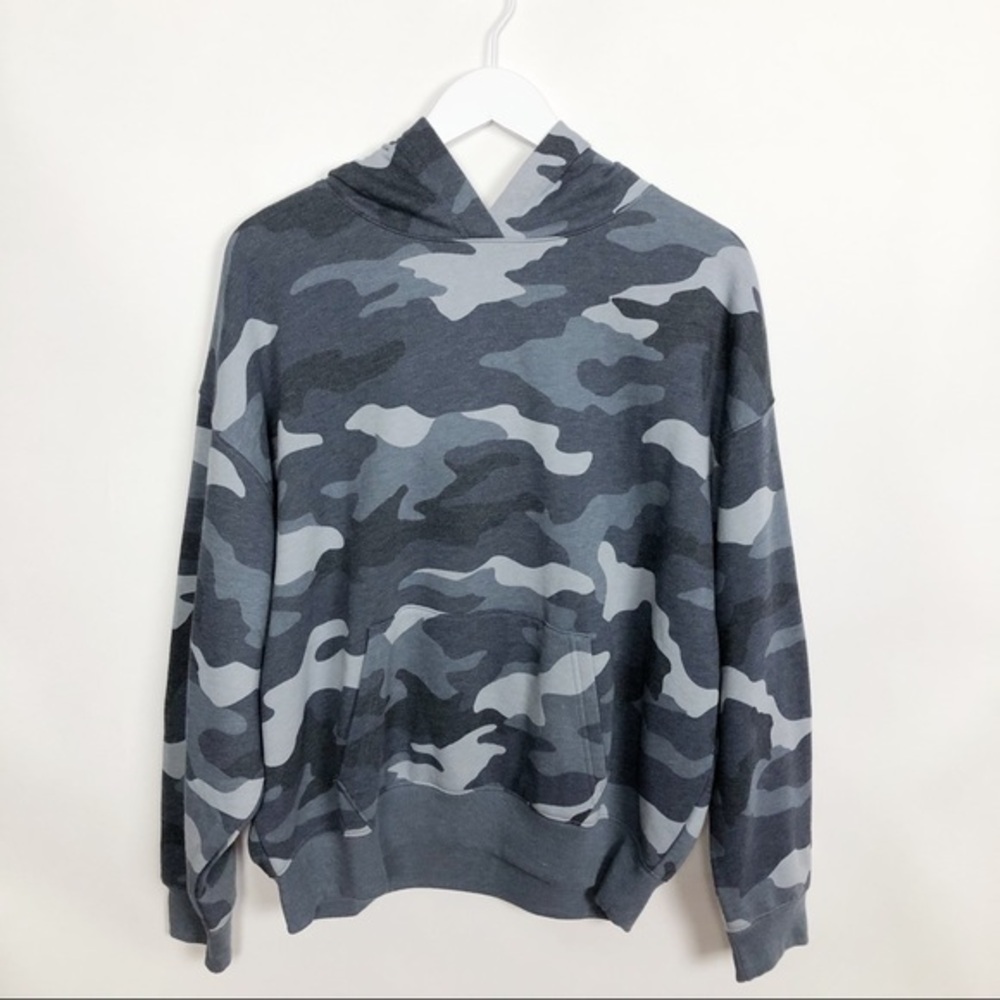 PINK Victoria Secret Pullover Hoodie Sweater Top Camouflage Size Large